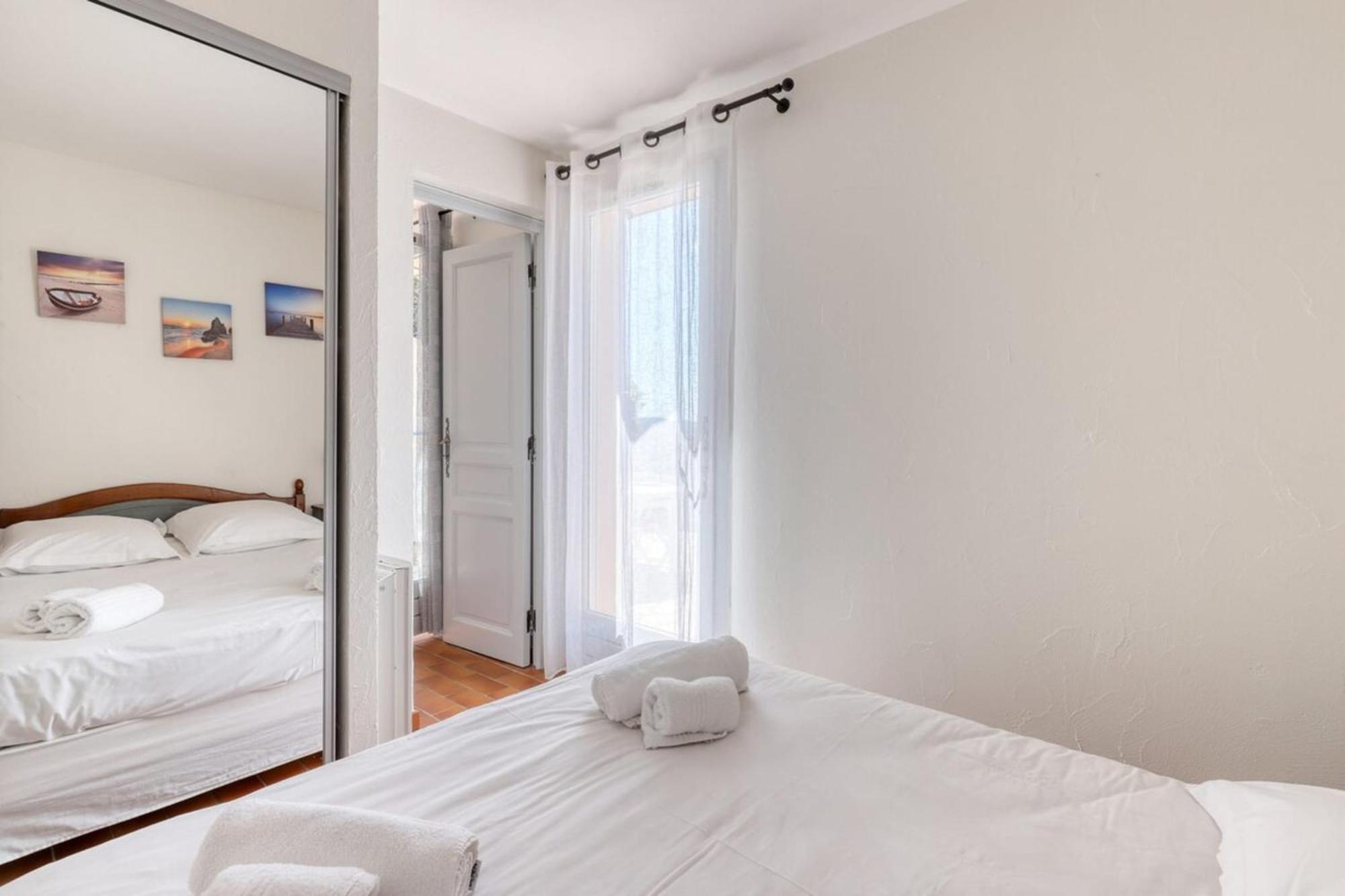 Exceptional View In Saint-Clair For 4 People Lägenhet Le Lavandou Exteriör bild
