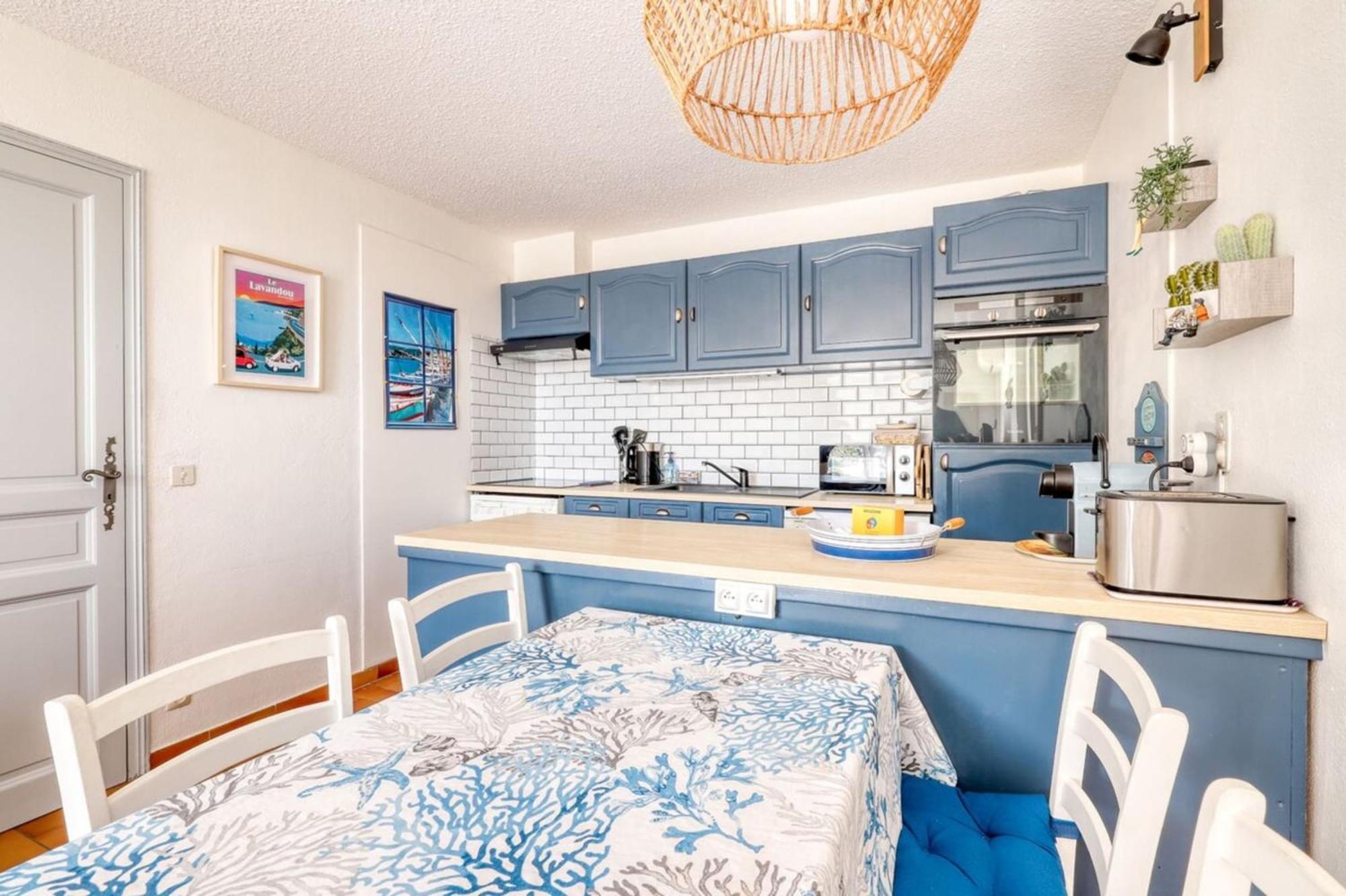 Exceptional View In Saint-Clair For 4 People Lägenhet Le Lavandou Exteriör bild